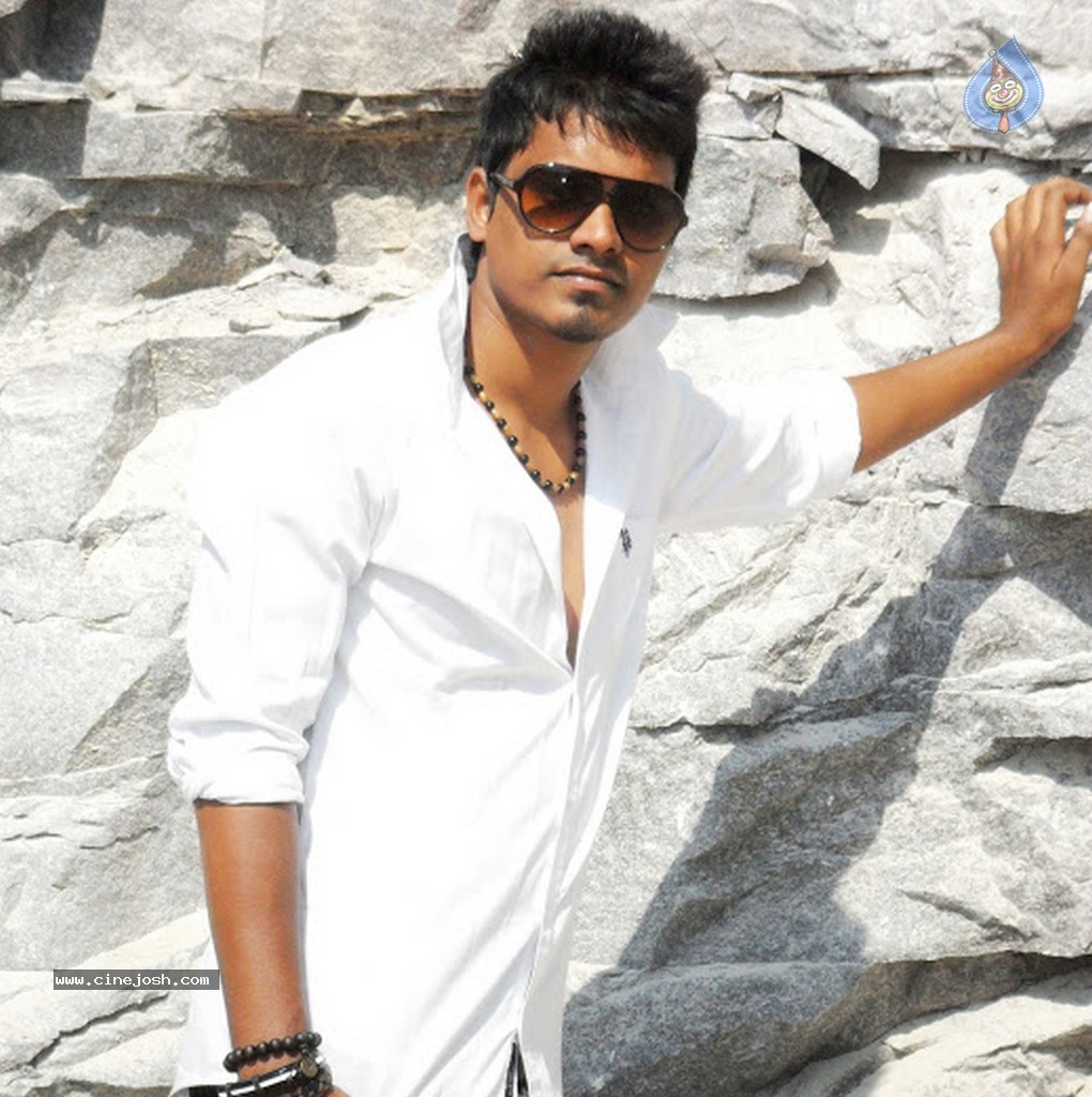 Something Prema Stills - 21 / 30 photos