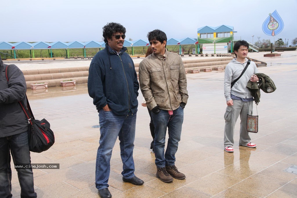 Something Something New Pics - 33 / 37 photos