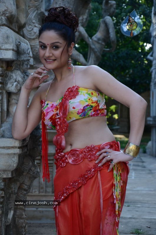 Sonia Agarwal New Movie Spicy Stills  - 25 / 48 photos