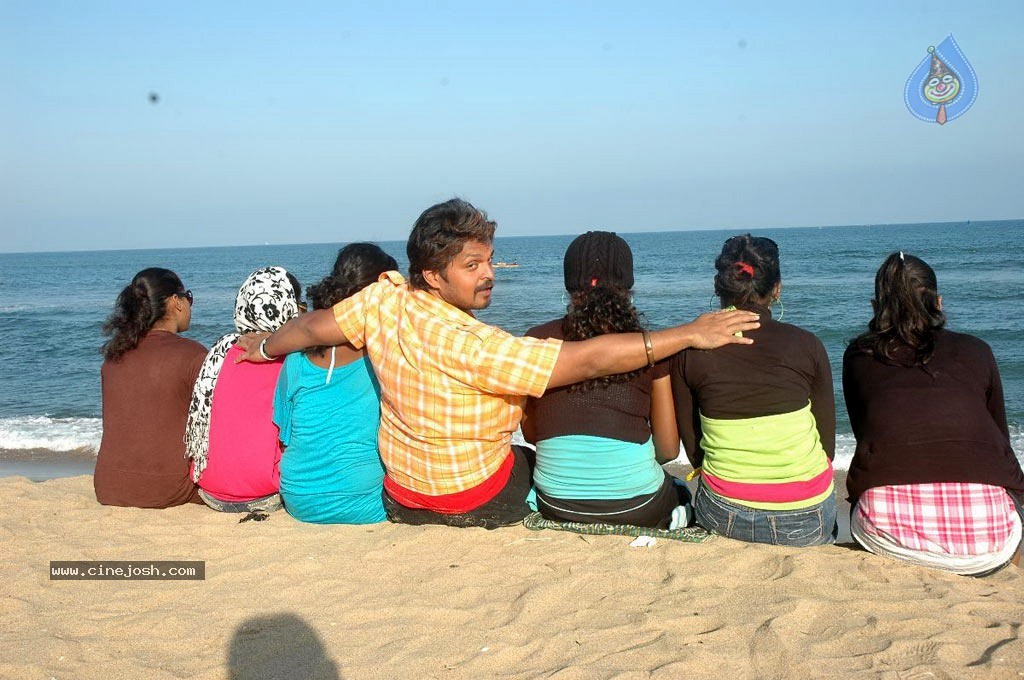 Sooran Movie New Stills - 3 / 51 photos