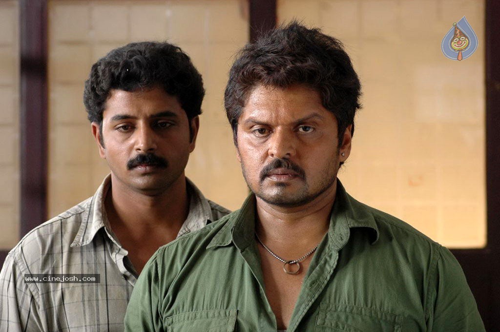 Sooran Movie New Stills - 20 / 51 photos