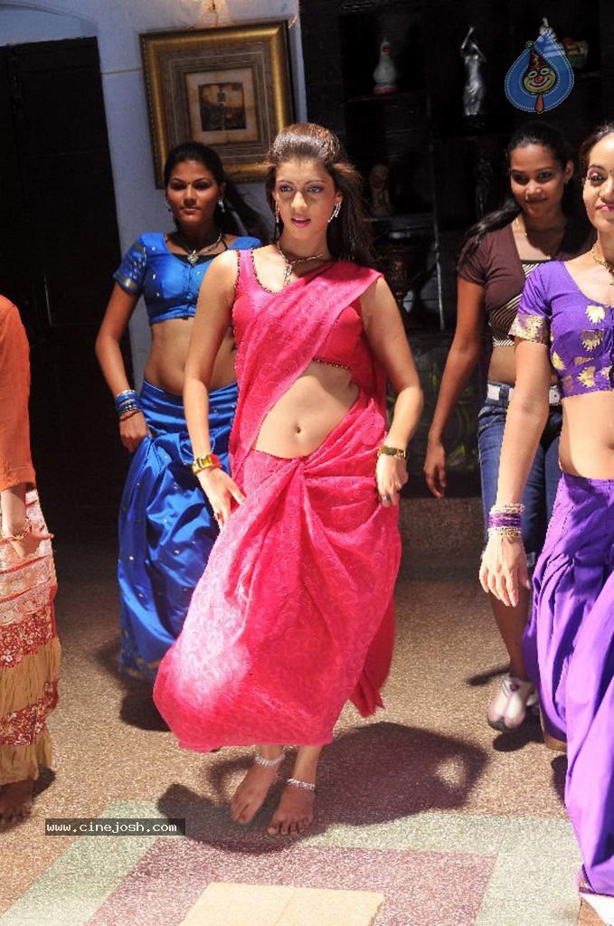 Sooran Movie New Stills - 38 / 51 photos