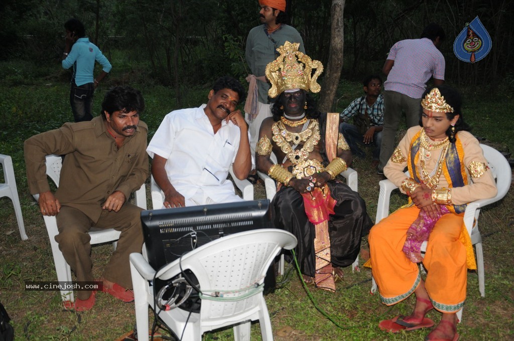 Sri Manikanta Mahimalu Movie Stills - 35 / 100 photos