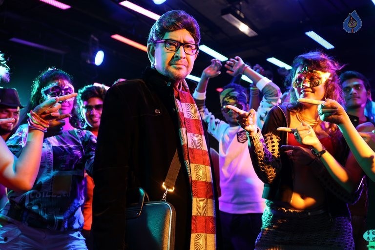 Sri Sri Movie Photos - 40 / 82 photos