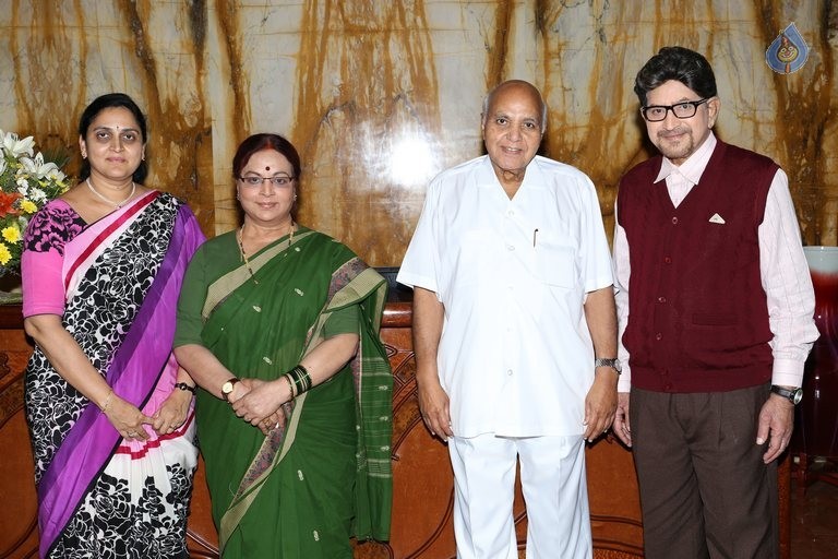 Sri Sri Movie Photos - 42 / 82 photos