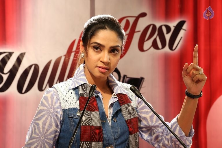 Sri Sri Movie Photos - 61 / 82 photos