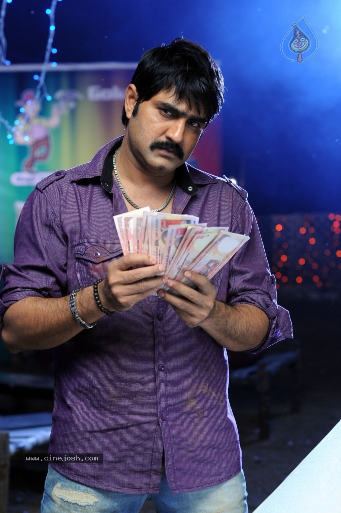 Srikanth Raja Rajeswari Pictures Movie Stills - 7 / 18 photos