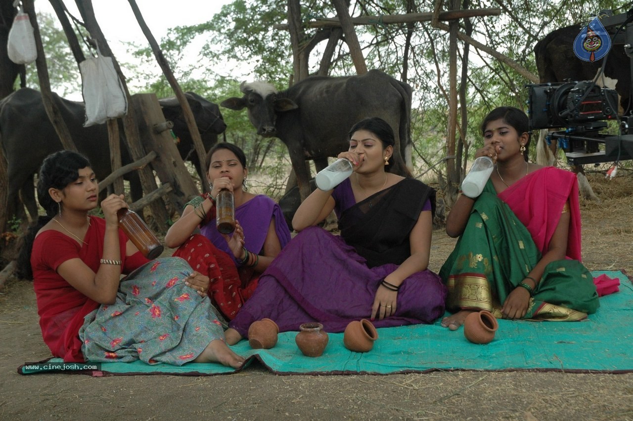 Suri Vs Varalakshmi Stills n Posters - 19 / 37 photos