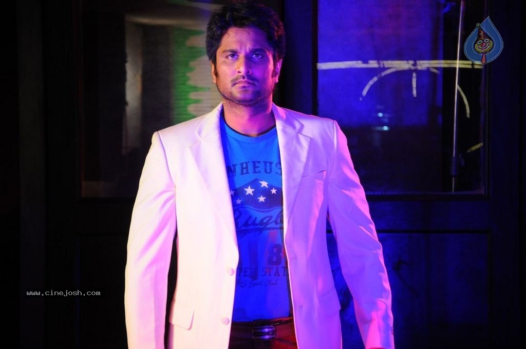 Sutrula Tamil Movie New Stills - 1 / 28 photos