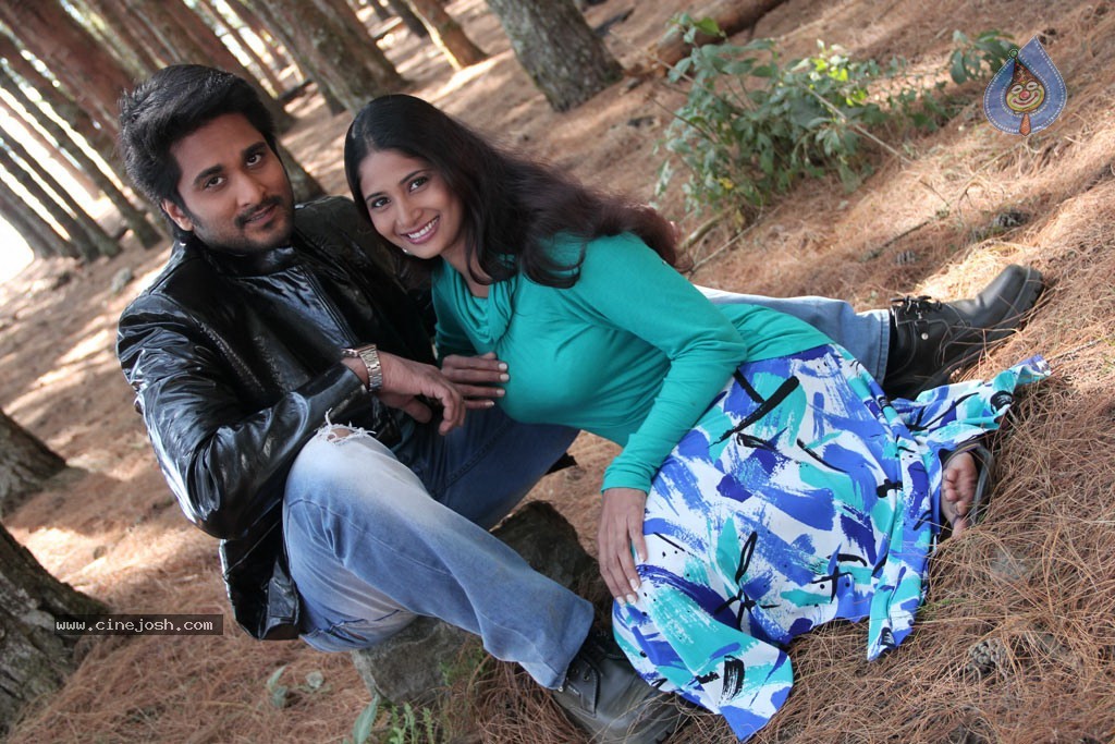 Sutrula Tamil Movie Stills - 45 / 74 photos