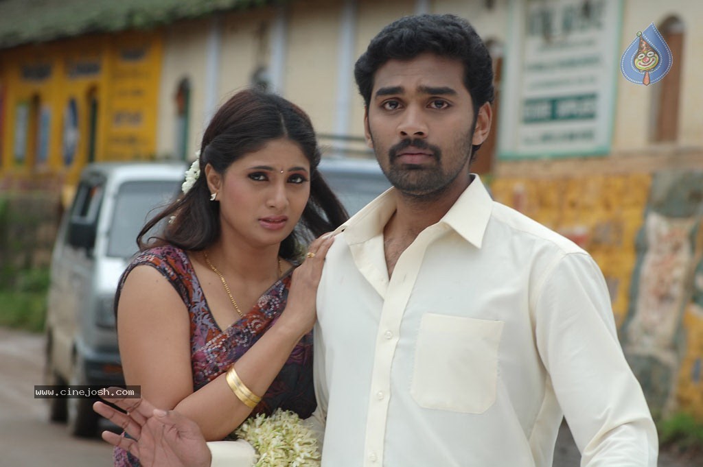 Sutrula Tamil Movie Stills - 47 / 74 photos