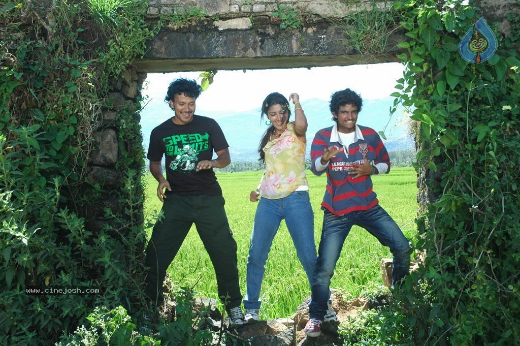 Suzhal Tamil Movie Stills - 16 / 28 photos