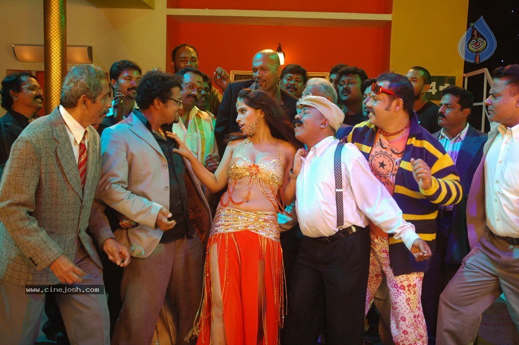 Suzhal Tamil Movie Stills - 22 / 28 photos