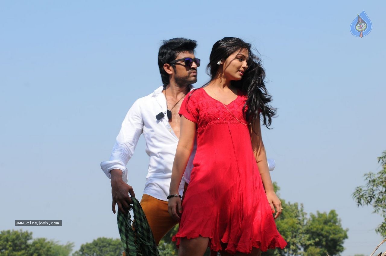 Swimming Pool Movie Photos - 23 / 45 photos