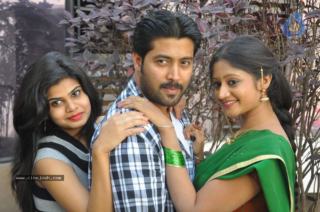 Swiss Raja Movie Press Meet Stills - 22 / 59 photos