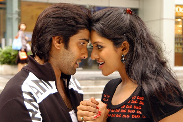 Tarun - Vimala Raman - Supreme Movies Stills - 107 / 111 photos