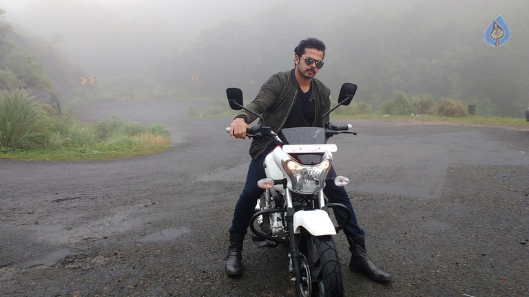 Team 5 Movie Photos - 3 / 4 photos