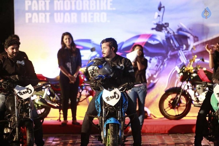 Team 5 Movie Photos - 14 / 30 photos