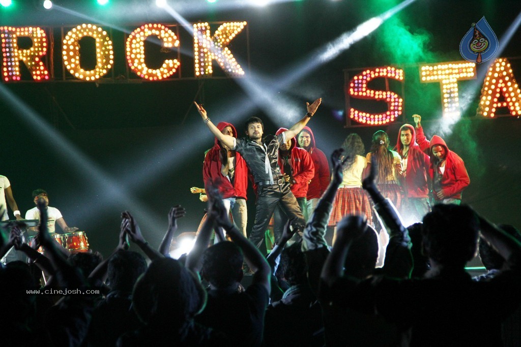 Teeyani Kalavo Movie Stills - 25 / 40 photos