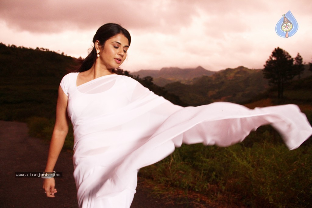 Teeyani Kalavo Movie Stills - 39 / 40 photos