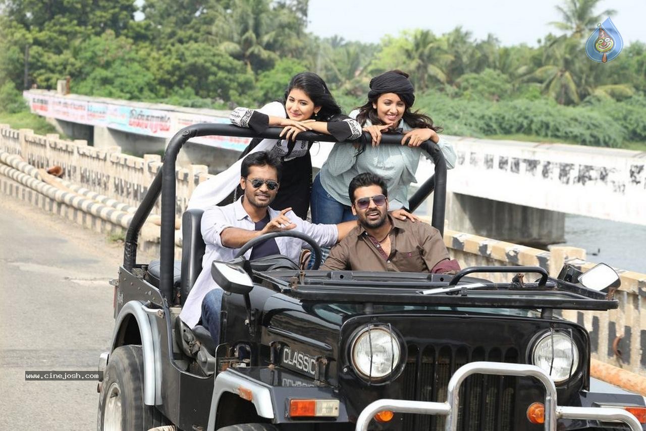 Tejaswi Stills in Natppathigaram 79 Tamil Movie  - 26 / 43 photos