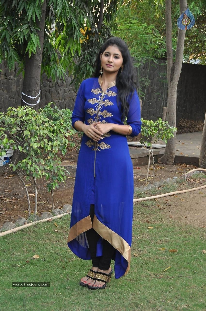 Tejaswi Stills in Natppathigaram 79 Tamil Movie  - 34 / 43 photos