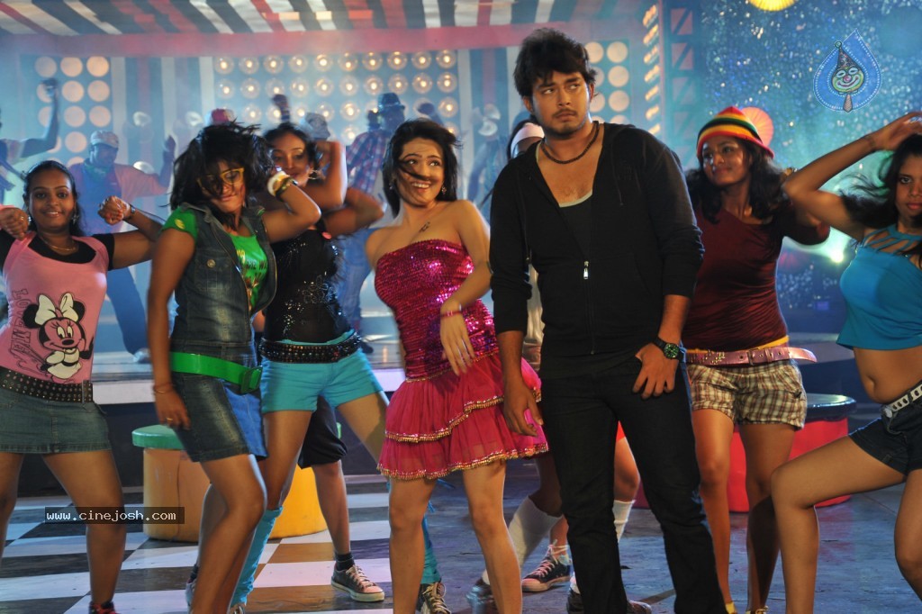 Telugabbai Movie Hot Gallery - 30 / 108 photos