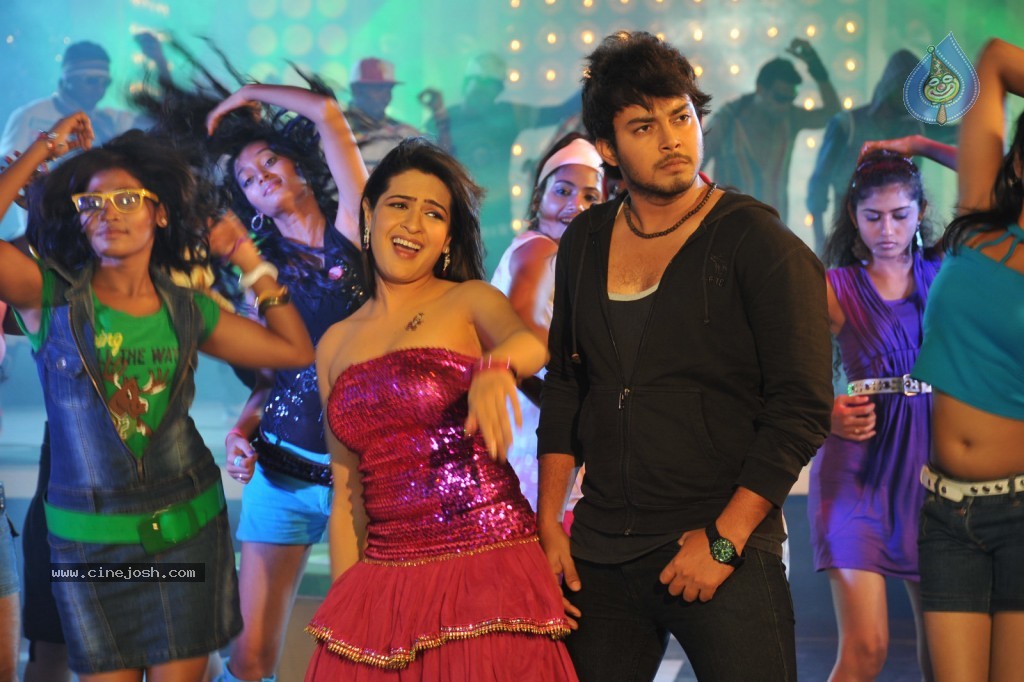 Telugabbai Movie Hot Gallery - 31 / 108 photos