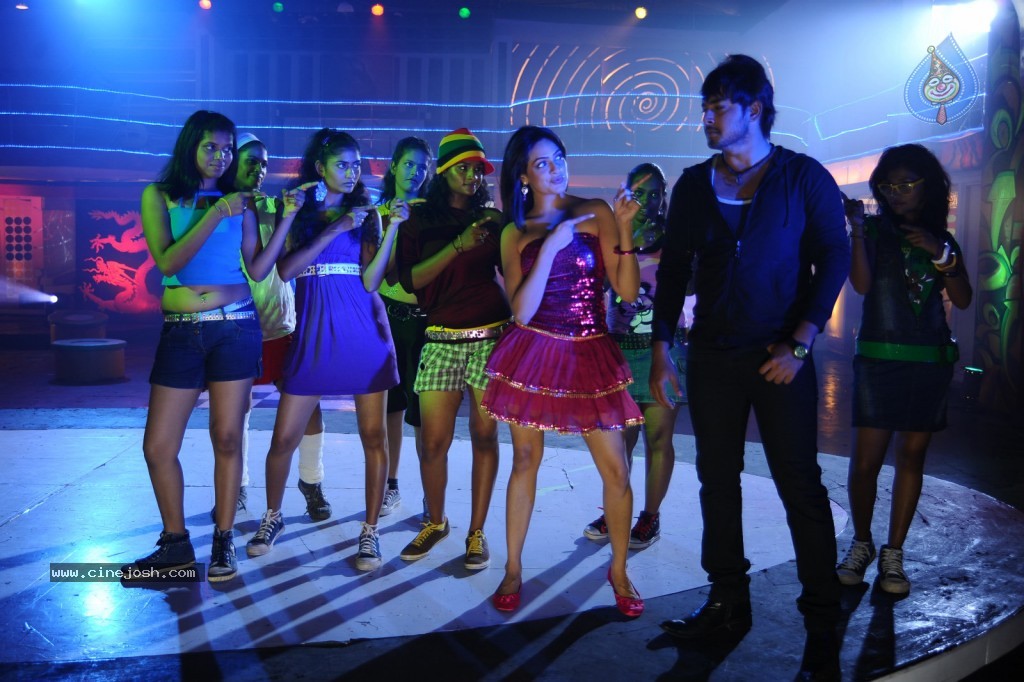 Telugabbai Movie Hot Gallery - 38 / 108 photos