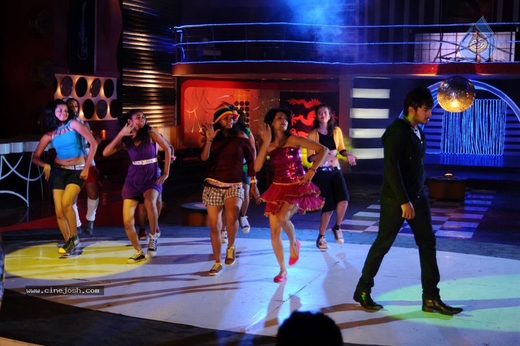 Telugabbai Movie Hot Gallery - 52 / 108 photos