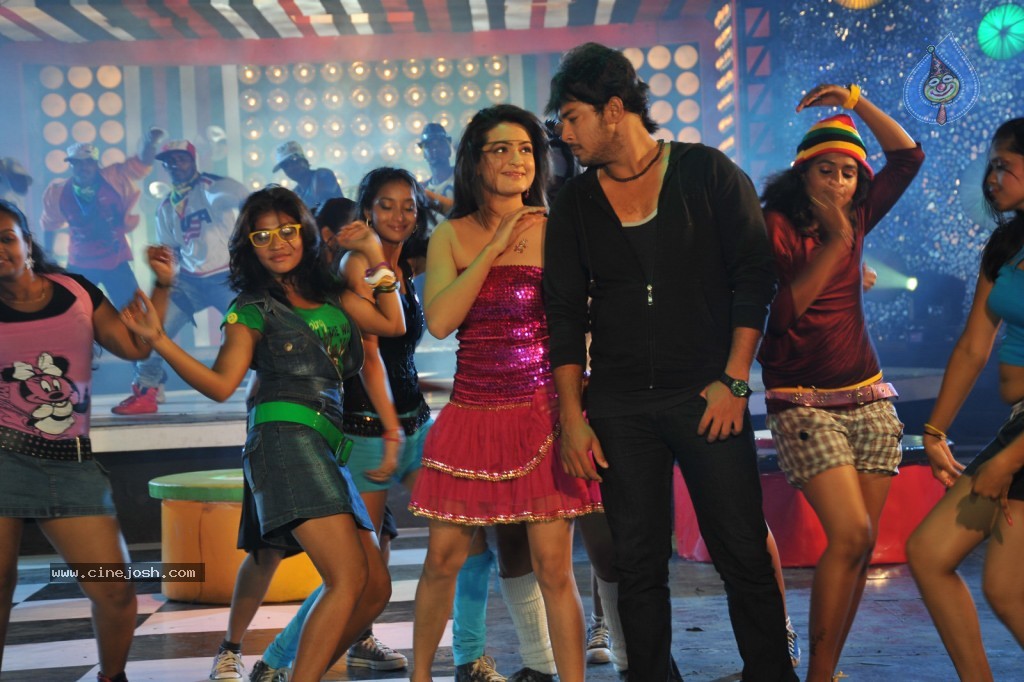 Telugabbai Movie Hot Gallery - 82 / 108 photos