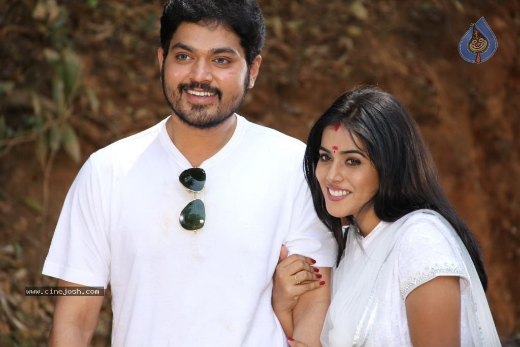 Telugulo Naaku Nachani Padam Prema Photos - 13 / 312 photos