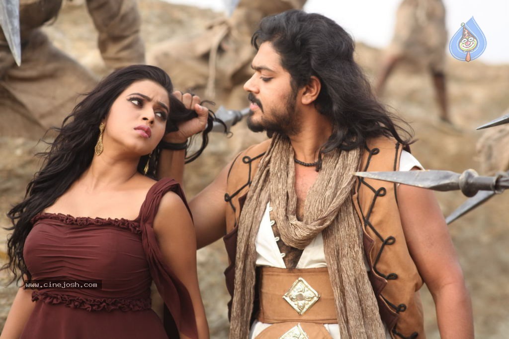 Telugulo Naaku Nachani Padam Prema Photos - 16 / 312 photos