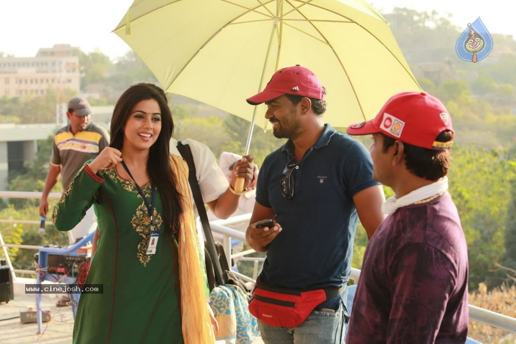 Telugulo Naaku Nachani Padam Prema Photos - 37 / 312 photos