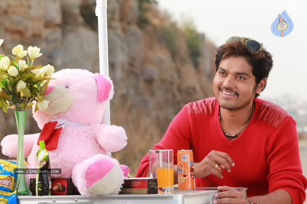 Telugulo Naaku Nachani Padam Prema Photos - 105 / 312 photos