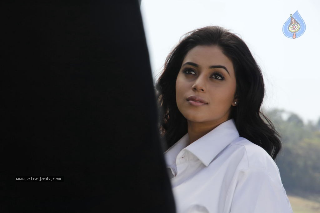 Telugulo Naaku Nachani Padam Prema Photos - 110 / 312 photos