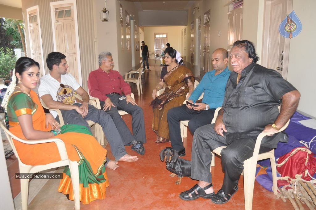 Telugulo Naaku Nachani Padam Prema Photos - 192 / 312 photos