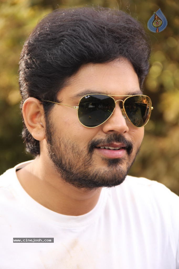 Telugulo Naaku Nachani Padam Prema Photos - 215 / 312 photos