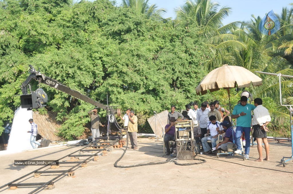 Telugulo Naaku Nachani Padam Prema Photos - 222 / 312 photos