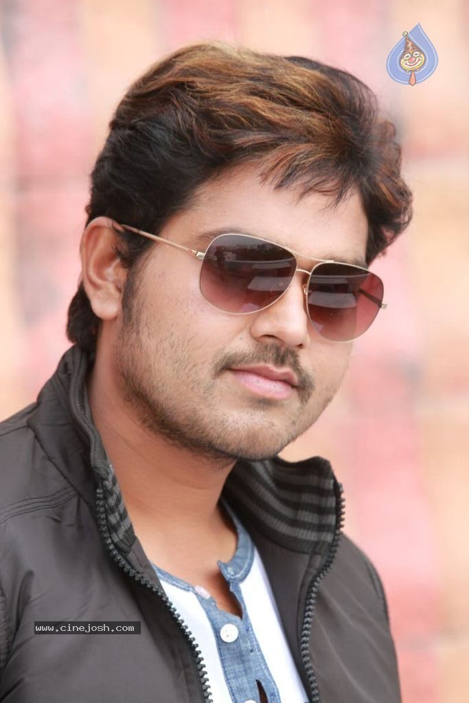 Telugulo Naaku Nachani Padam Prema Photos - 228 / 312 photos