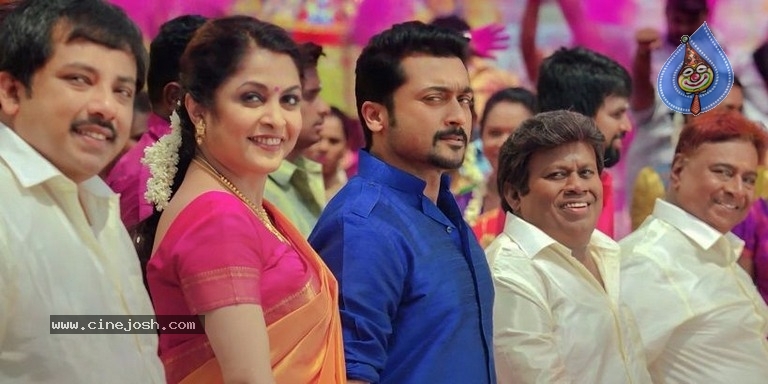 Thaanaa Serndha Koottam Movie Stills - 24 / 28 photos
