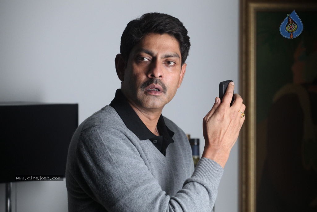 Thaandavam Movie New Stills - 15 / 21 photos