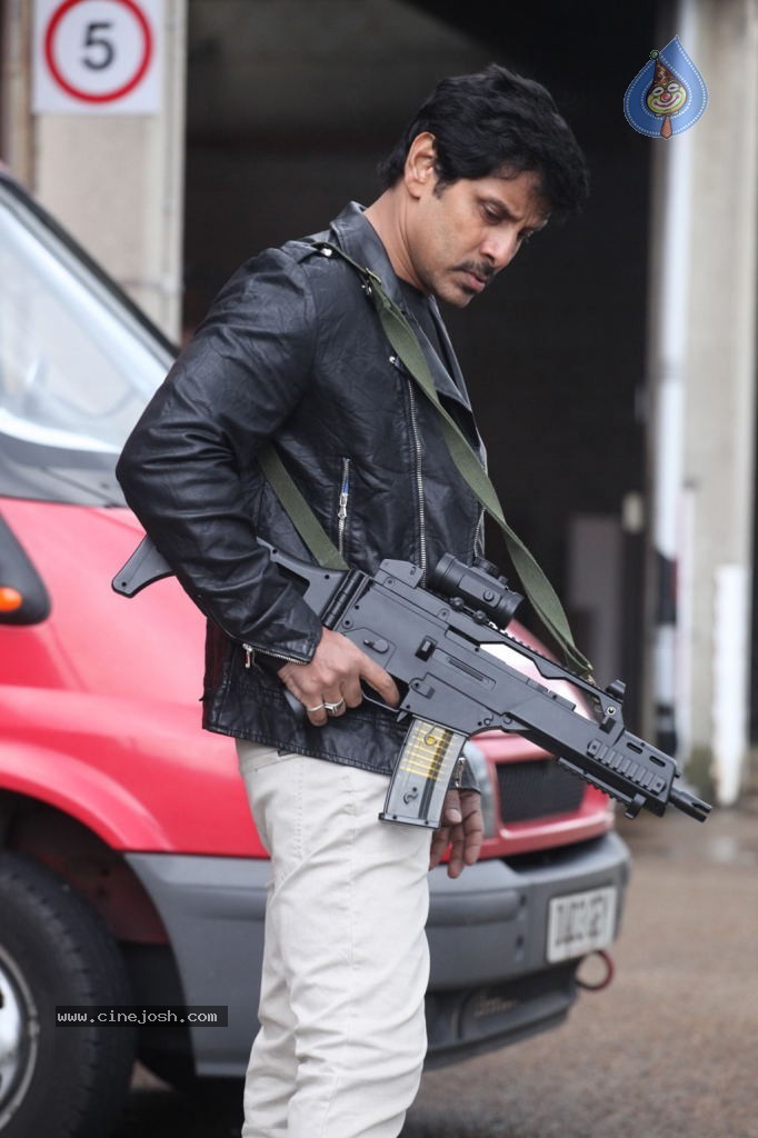 Thaandavam Movie New Stills - 21 / 21 photos