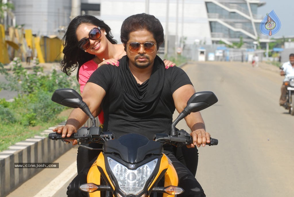 Thalaivan Tamil Movie Stills - 2 / 52 photos