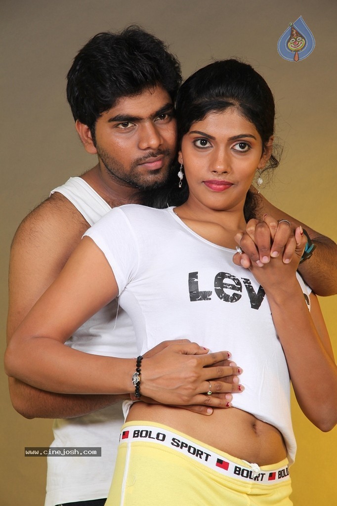 Thanthira Punnagai Tamil Movie Stills - 6 / 18 photos