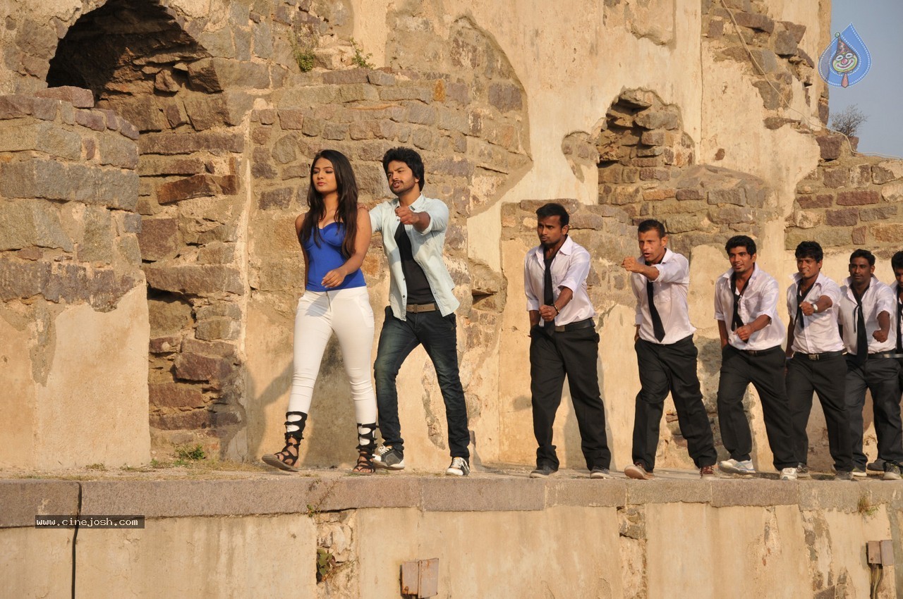 The Bells Stills n Posters - 106 / 128 photos