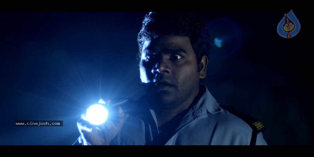 The End Movie Stills - 16 / 25 photos