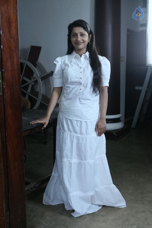 The Eyes Movie Photos - 29 / 55 photos