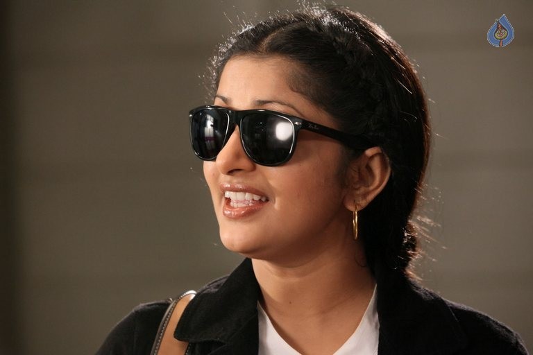 The Eyes Movie Photos - 36 / 55 photos