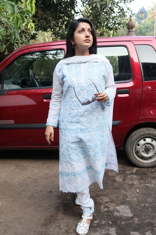 The Eyes Movie Photos - 47 / 55 photos